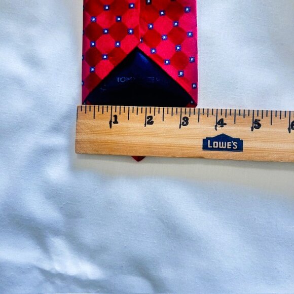 Tommy Hilfiger Mens Tie Blue and Red 58 x 3.5 in 100% Silk Navy Tail - Picture 10 of 10